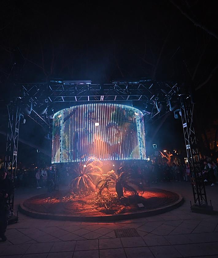 Imagen secundaria 2 - La historia de la ciudad de Almería ilumina el Parque Nicolás Salmerón en Navidad