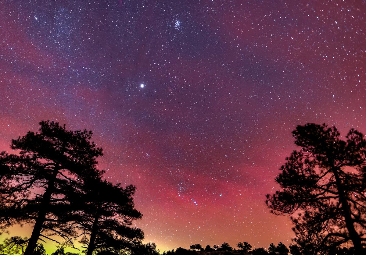 El cielo se tiñe de rojo en la Sierra de Cazorla, Segura y Las Villas