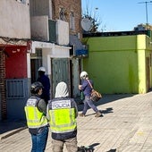 Un edificio repleto de enganches ilegales en Henríquez de Jorquera