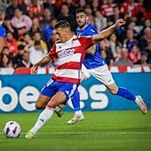 Uzuni arma un disparo durante el partido contra el Getafe la temporada pasada en Liga.