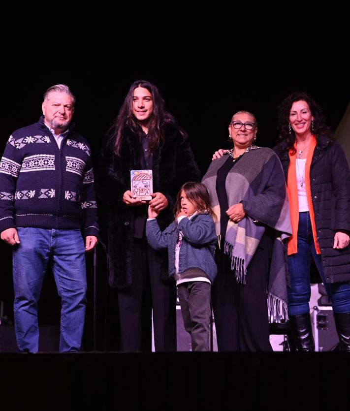 Imagen secundaria 2 - La Noche de las Candelas: el primer brindis de la Navidad desde el Mesón Gitano