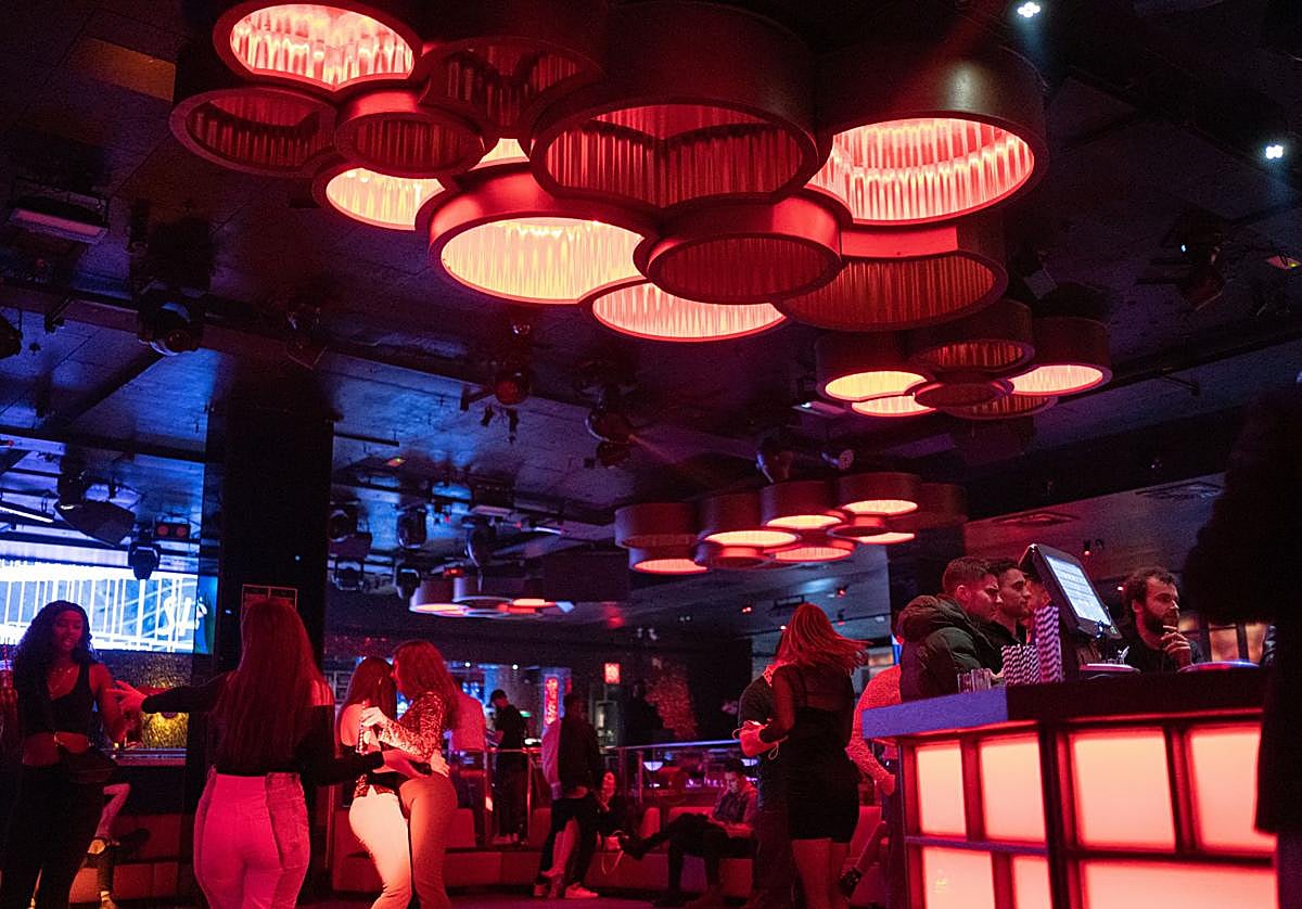 Foto de archivo del interior de una discoteca.