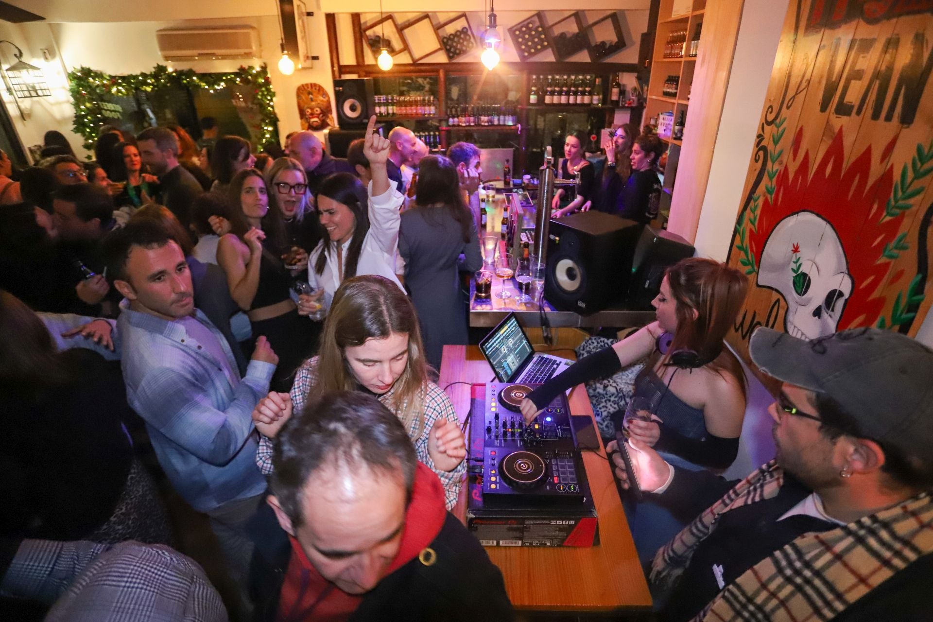 La &#039;Tardevieja&#039; en Granada, una tradición que crece cada año