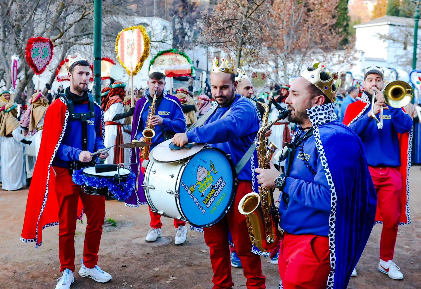 Las imágenes que no has visto de la cabalgata del Heraldo en Granada