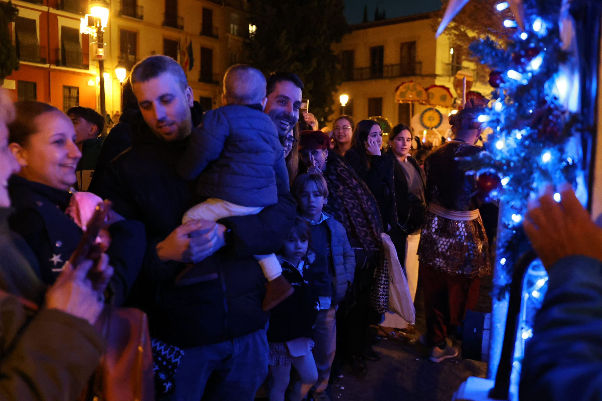 Las imágenes que no has visto de la cabalgata del Heraldo en Granada