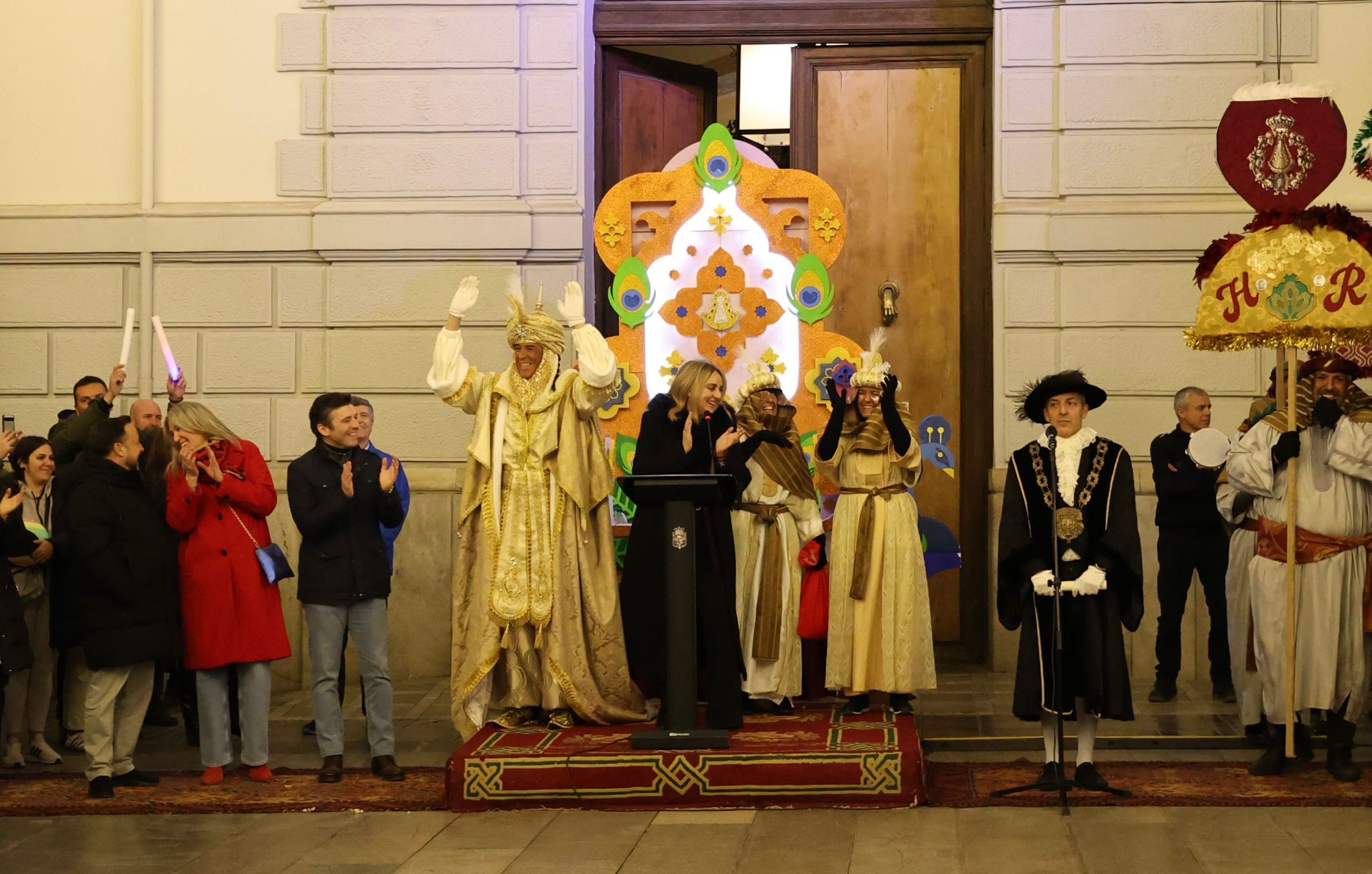 Las imágenes que no has visto de la cabalgata del Heraldo en Granada