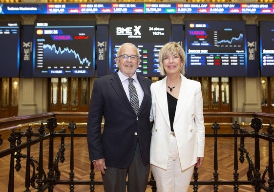 Darío Acuña y Germaine Escames en la presentación de Pharmamel en la Bolsa de Madrid, en mayo pasado.