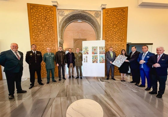 Asistentes a la presentación del reconocimiento concedido al Ayuntamiento de Santa Fe.