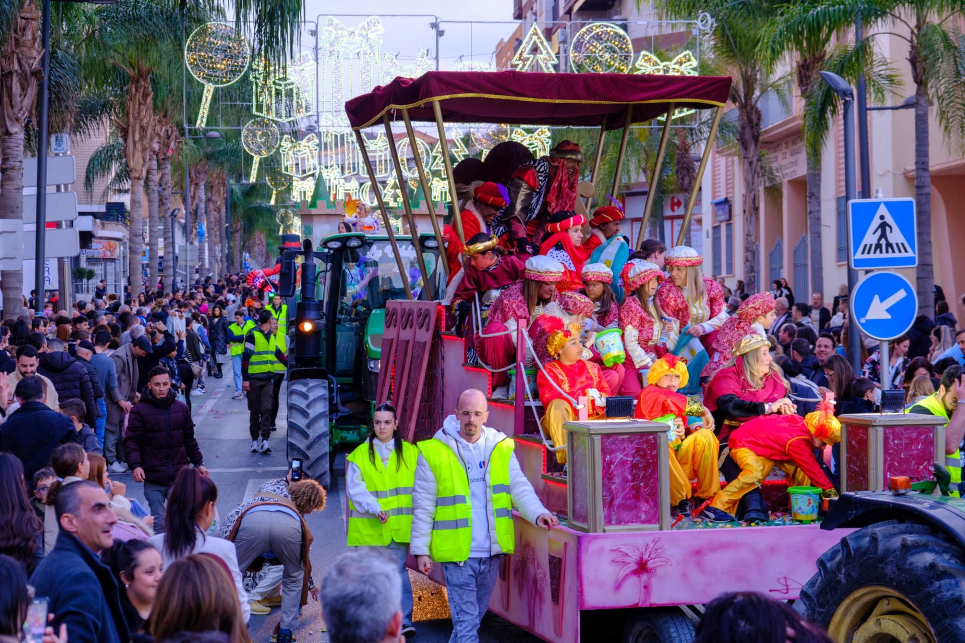 Así se ha vivido la cabalgata de los reyes Magos en Motril