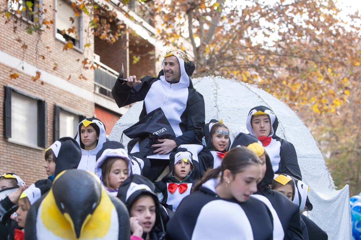 Encuéntrate en la Cabalgata de Reyes de Granada: las fotos de padres, madres e hijos