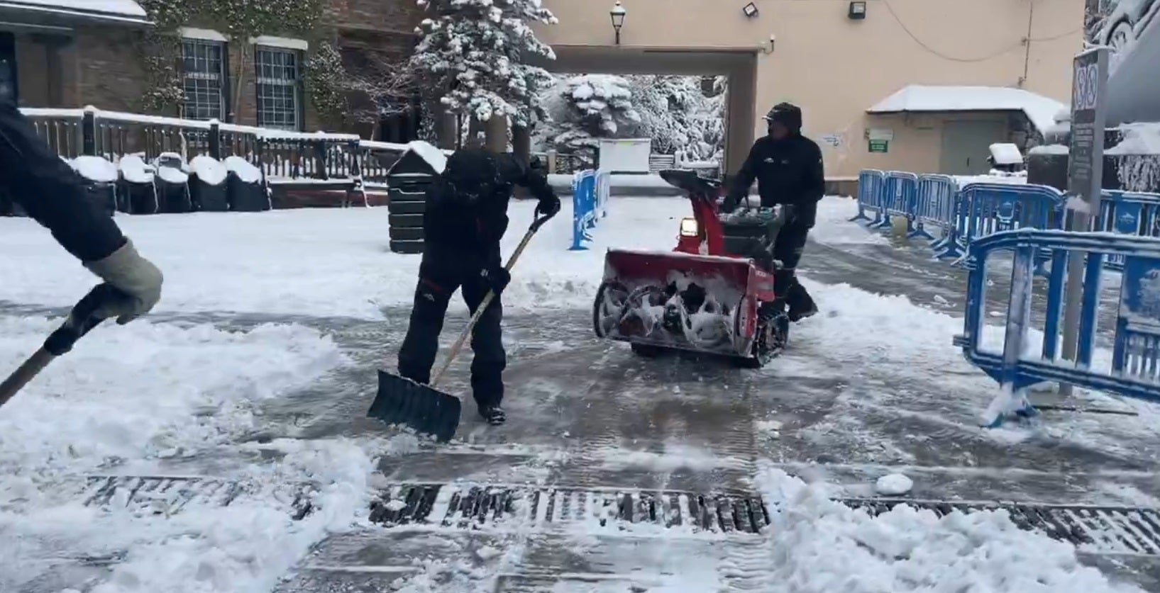 Así ha amanecido la Sierra con la nevada del Día de Reyes