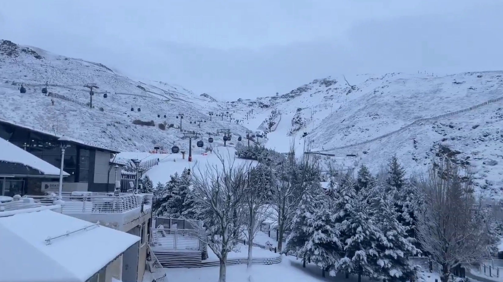 Así ha amanecido la Sierra con la nevada del Día de Reyes