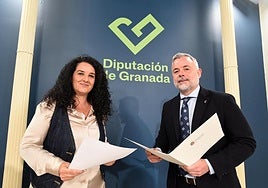 El portavoz de la Diputación de Granada, Nicolás Navarro, junto a la diputada de Bienestar Social, Igualdad y Familia, Elena Duque.