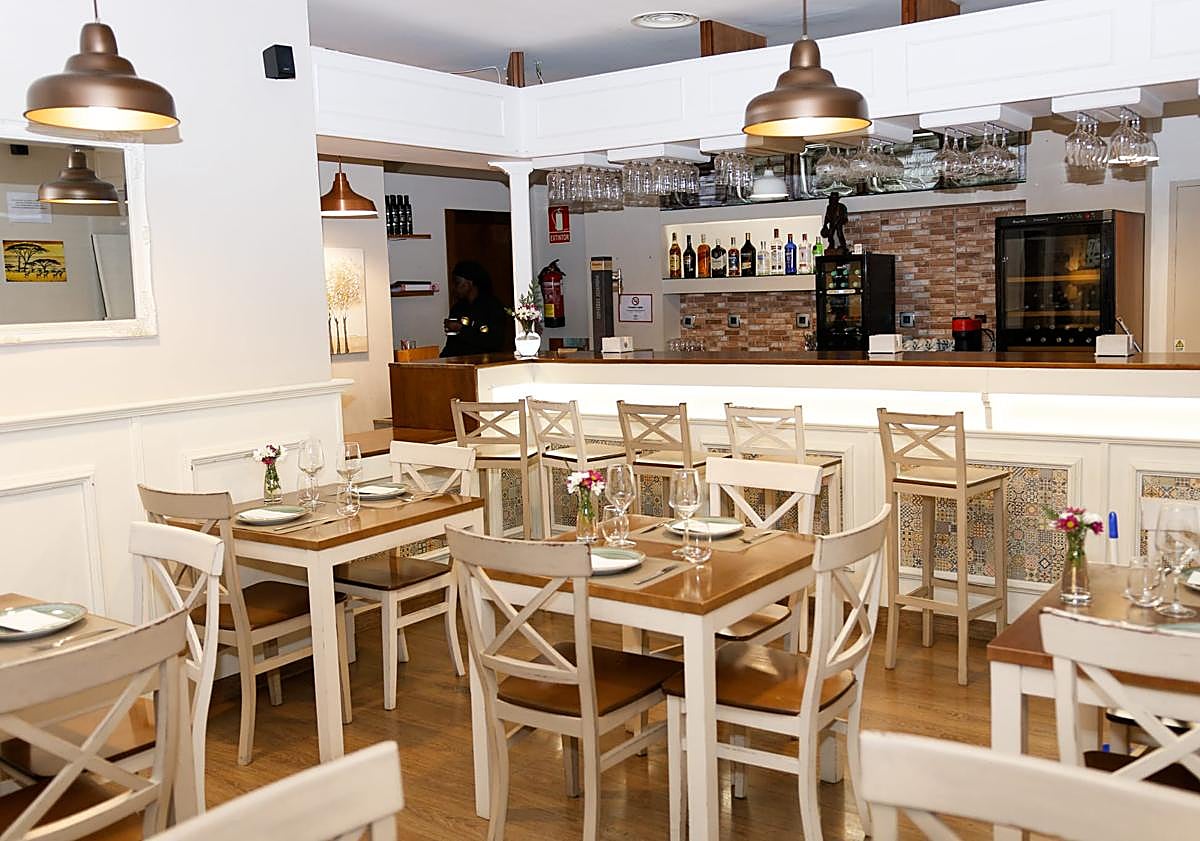 Imagen principal - «Somos de Senegal y traemos a Granada la comida tradicional africana»