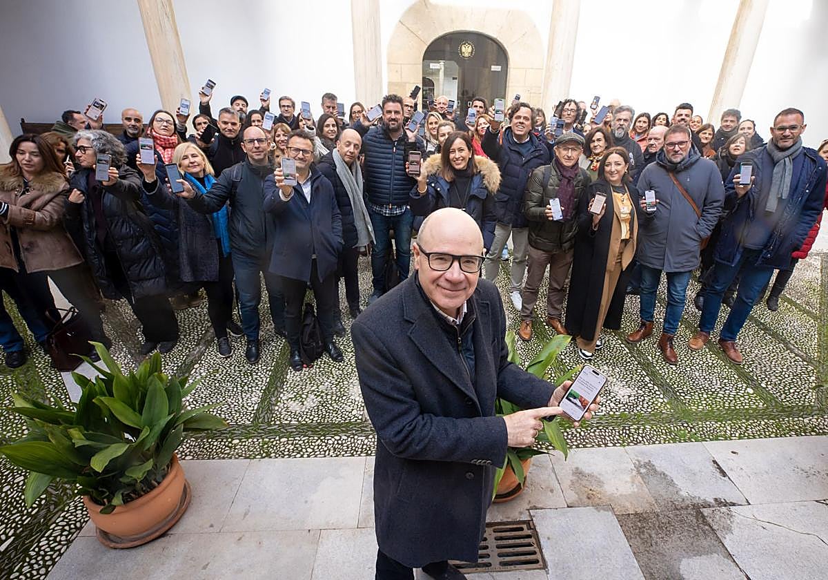 El equipo de gobierno de la Universidad de Granada respalda la campaña de IDEAL.
