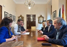 Reunión para abordar la situación de Aprompsi y llegar a una solución.