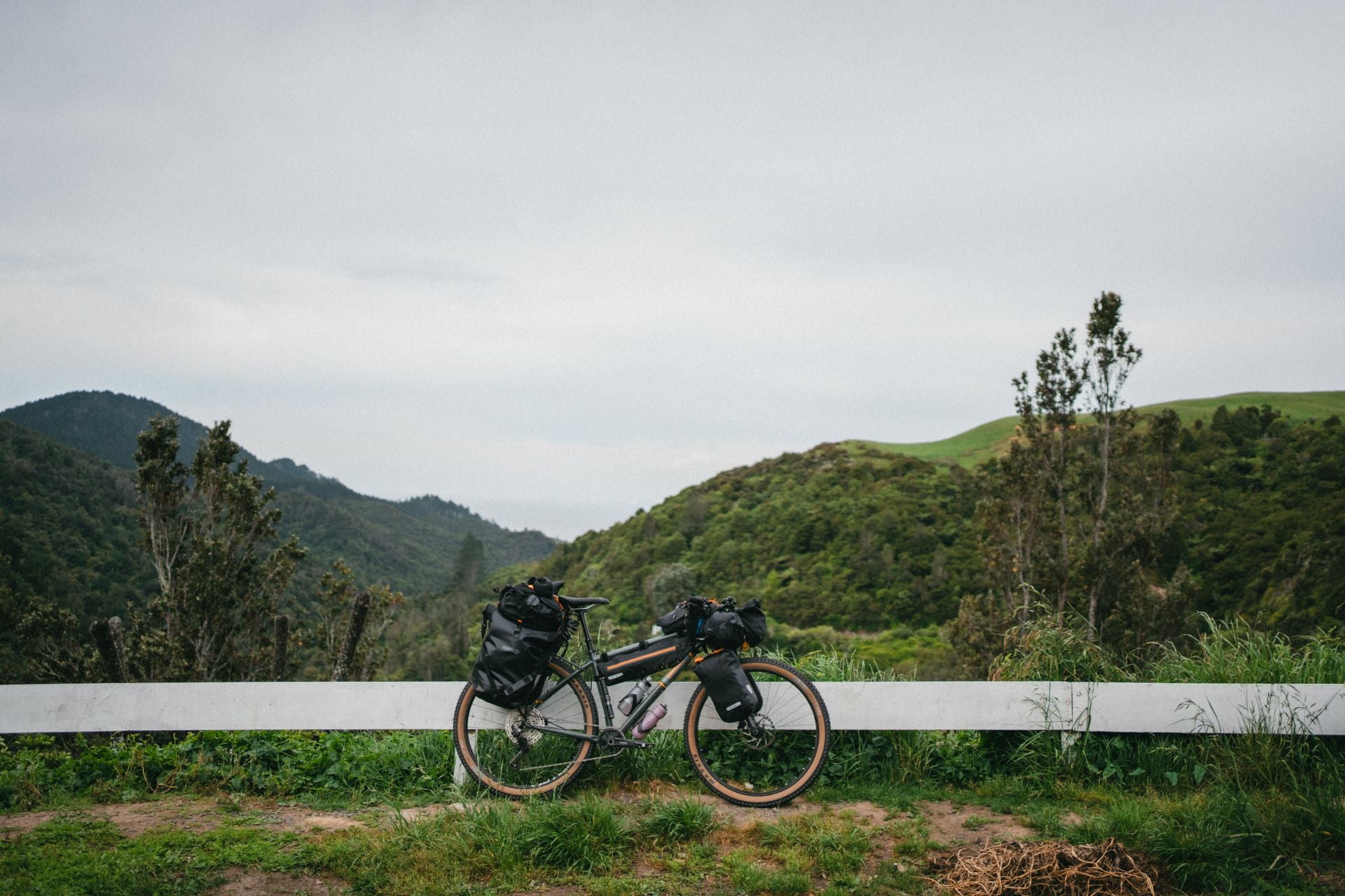 Las espectaculares imágenes del granadino que recorre Nueva Zelanda en bicicleta