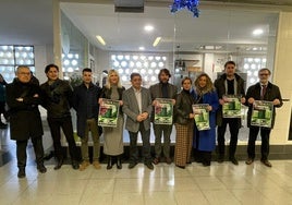 Foto de familia de la presentación de los XI Premios Gastronómicos 'Amigos del Santo Reino'.