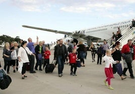 Crecen los viajeros del aeropuerto de Almería, pero de manera más contenida que en 2023