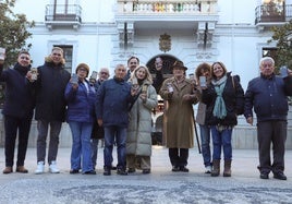 Representantes vecinales de barrios de Granada, apoyan la reivindicación.