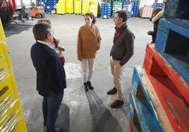 Visita de la delegada Ana Mata a la empresa Hermanos López Ocaña SL, una de las beneficiarias.