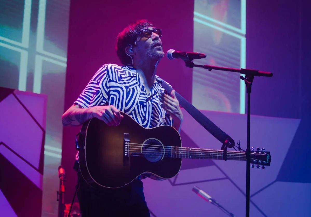 Noni, cantante de Lori Meyers, en un concierto en Granada.