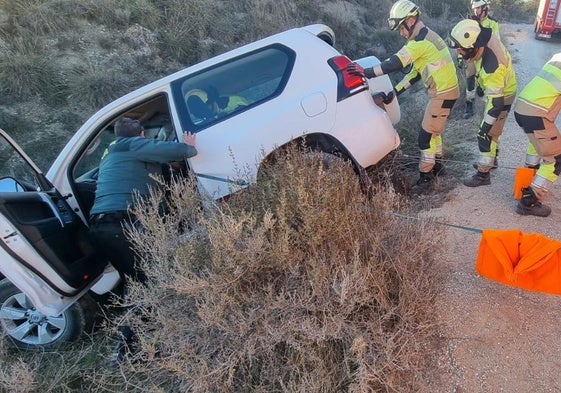 El coche accidentado de Adif.