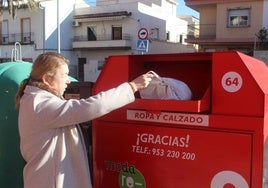 Jaén da una segunda oportunidad a casi mil toneladas de ropa y calzado