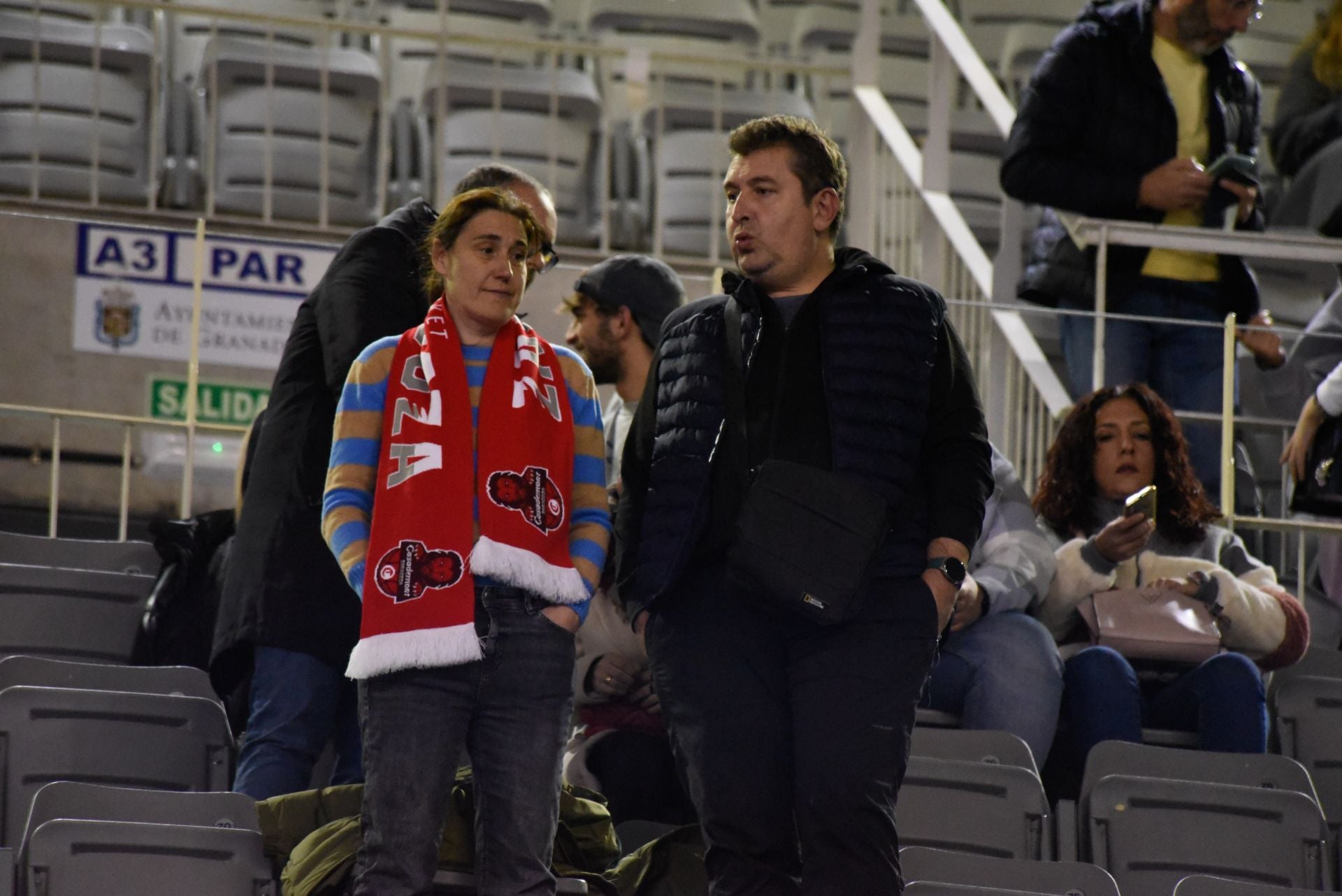 Encuéntrate en la grada del Palacio de Deportes en el Covirán-Zaragoza