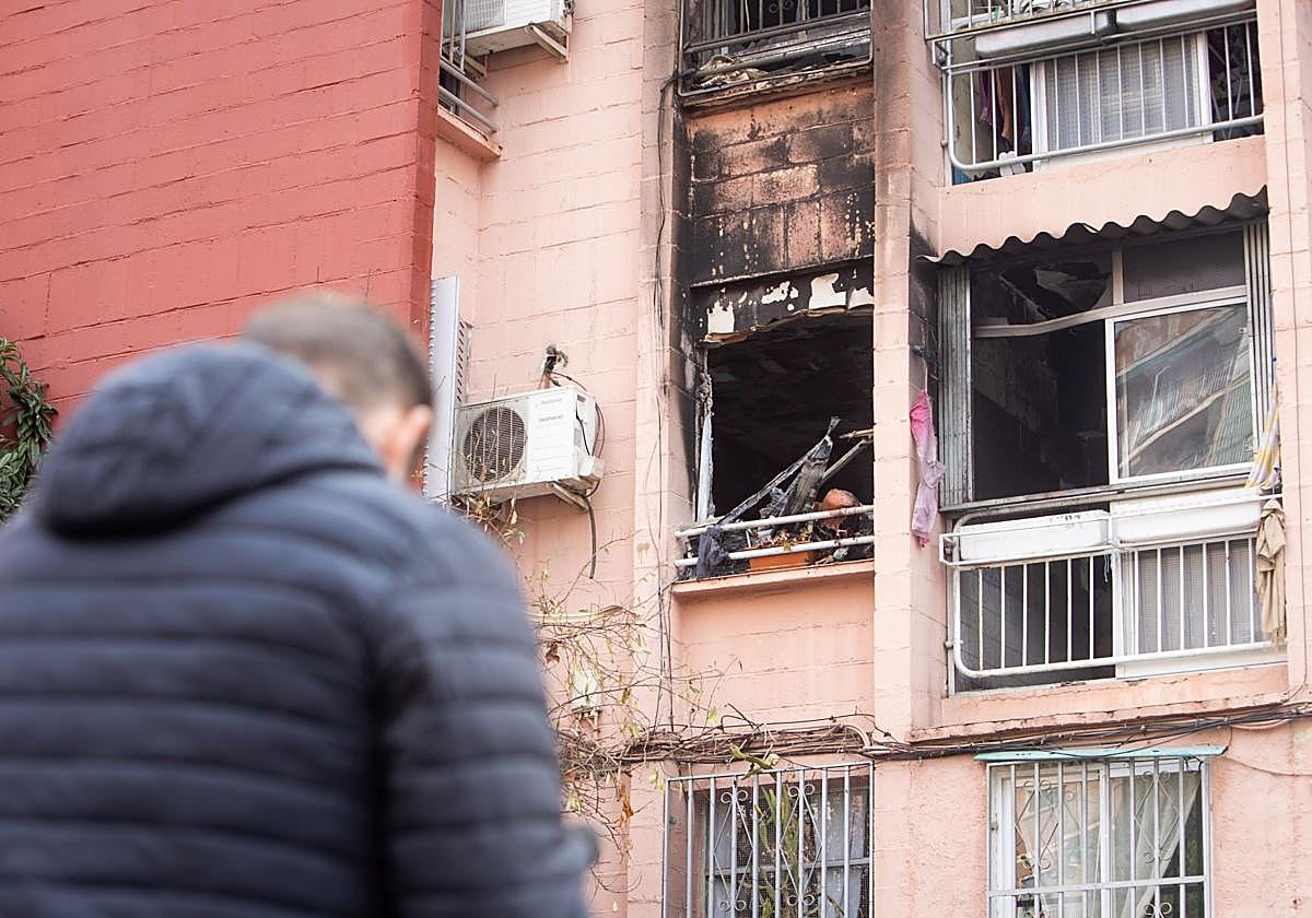 Bloque afectado en la calle Ribera del Beiro de Granada, junto al camino de Alfacar.