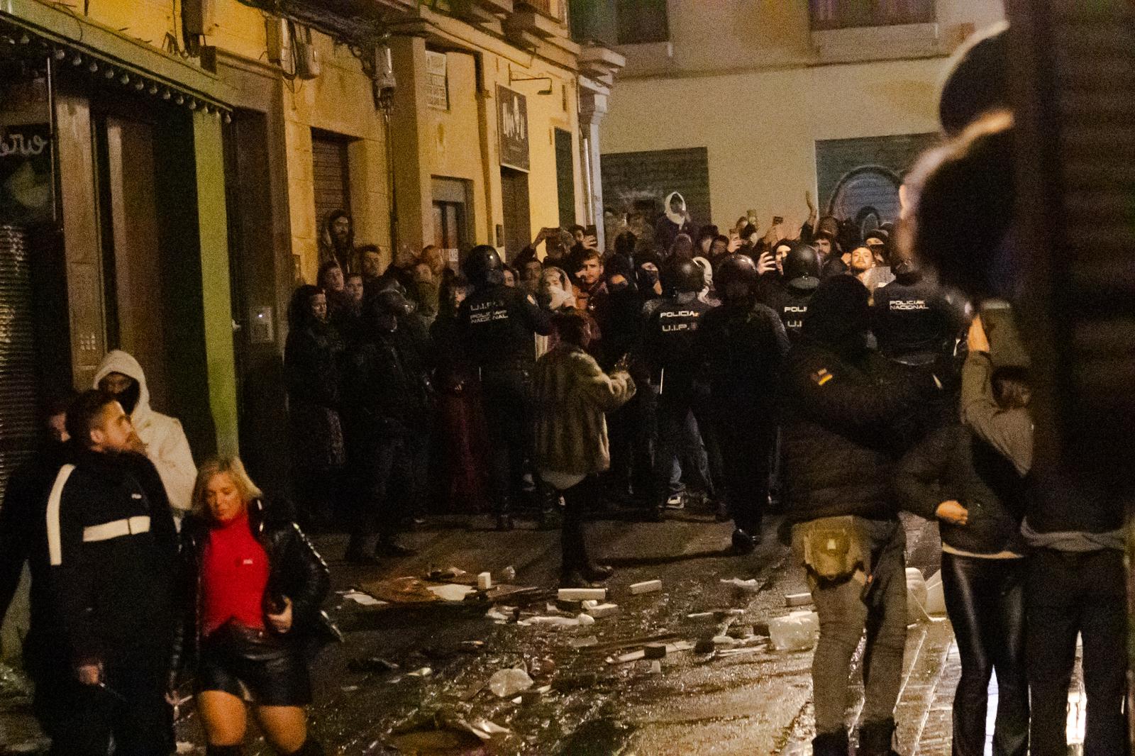 Las imágenes del edificio &#039;okupado&#039; en Granada