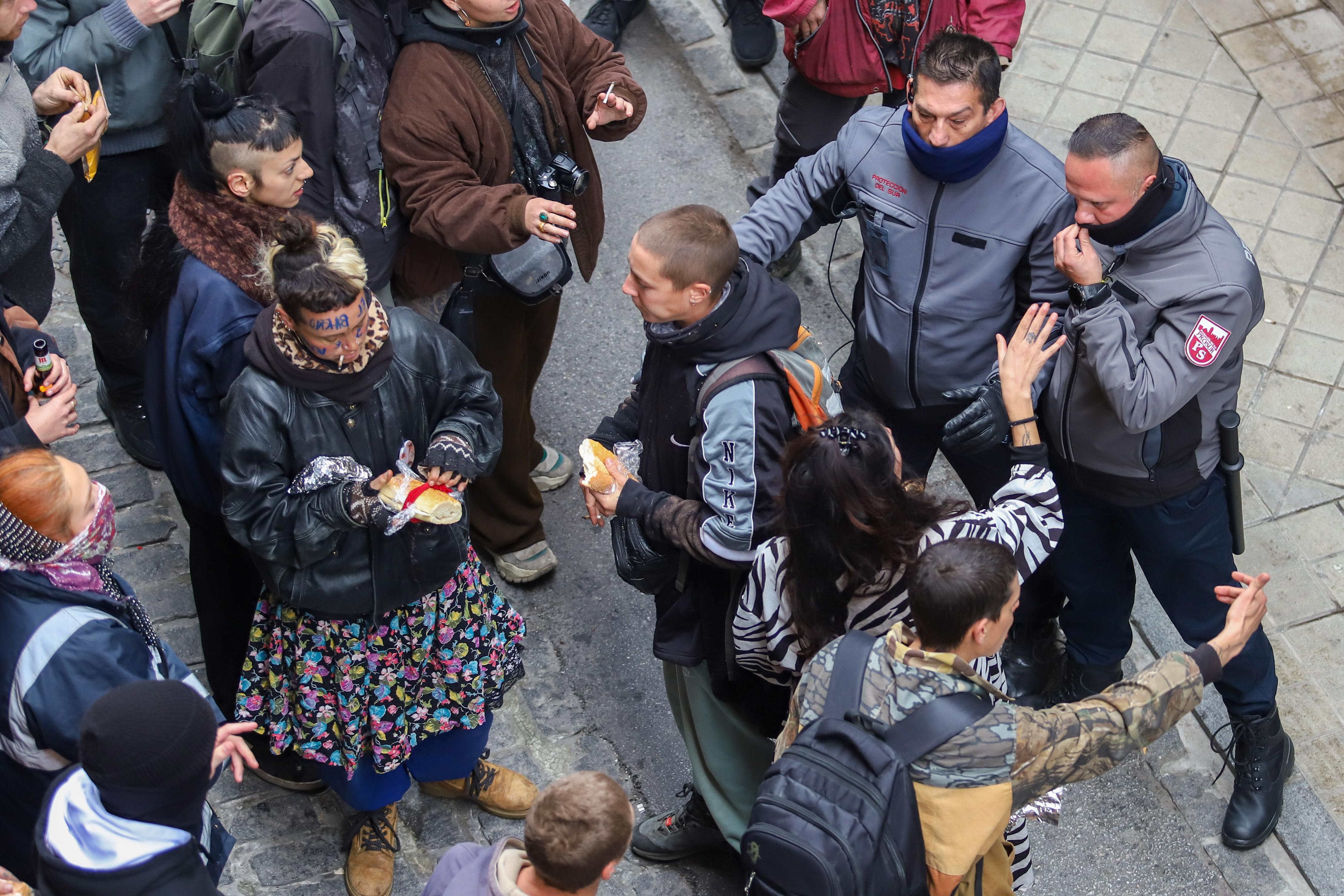 Las imágenes del edificio &#039;okupado&#039; en Granada