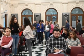 Más de 150 docentes granadinos abordan en unas jornadas la igualdad y la convivencia pacífica en las aulas