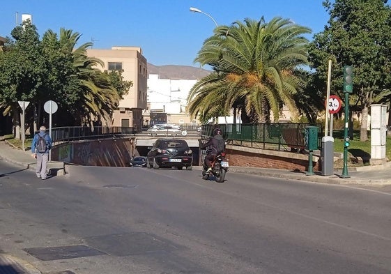 La Goleta y el puente de la avenida del Mediterráneo, los siguientes