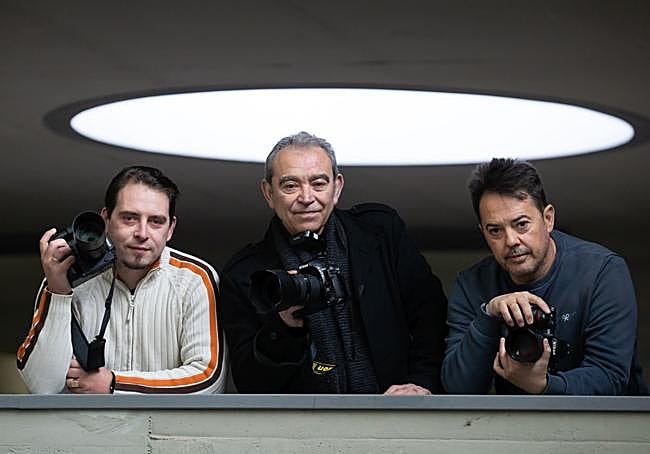 Foto de familia con la cámara en ristre.