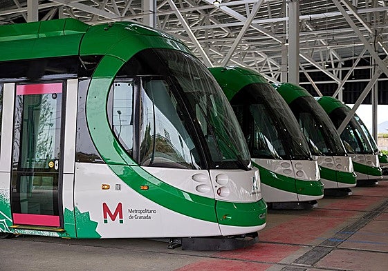 Trenes del Metropolitano de Granada.