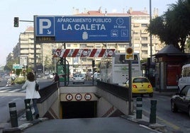 Entrada al aparcamiento de La Caleta.