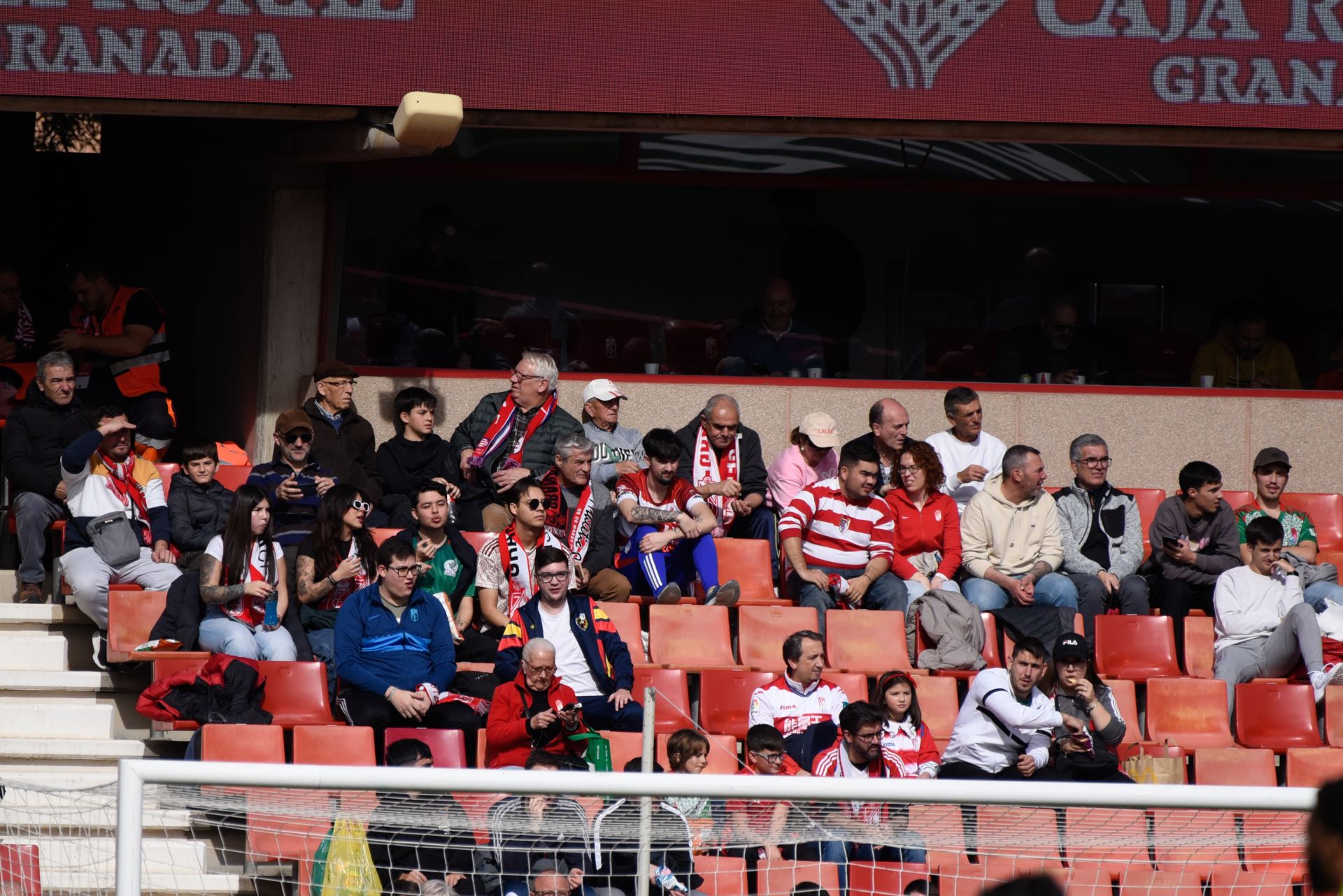 Encuéntrate en la granada de Los Cármenes en el Granada - Sporting