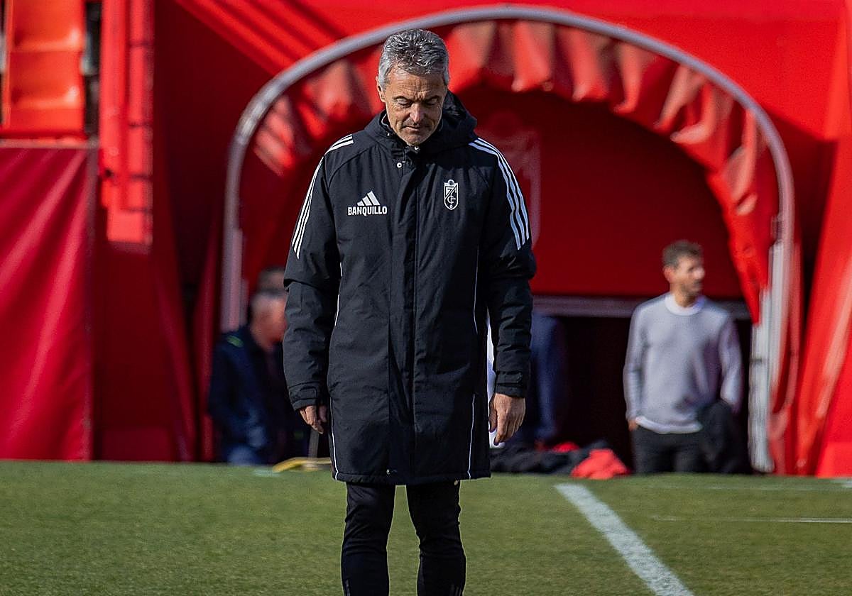 Fran Escribá, durante el último entrenamiento del Granada.