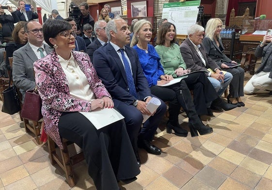 Inés Arco, Ignacio Valverde, Patricia del Pozo, Rocío Díaz, Miguel Ángel Fernández y María Espejo.