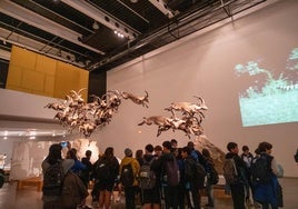 Visitantes en una exposición del Parque de las Ciencias.