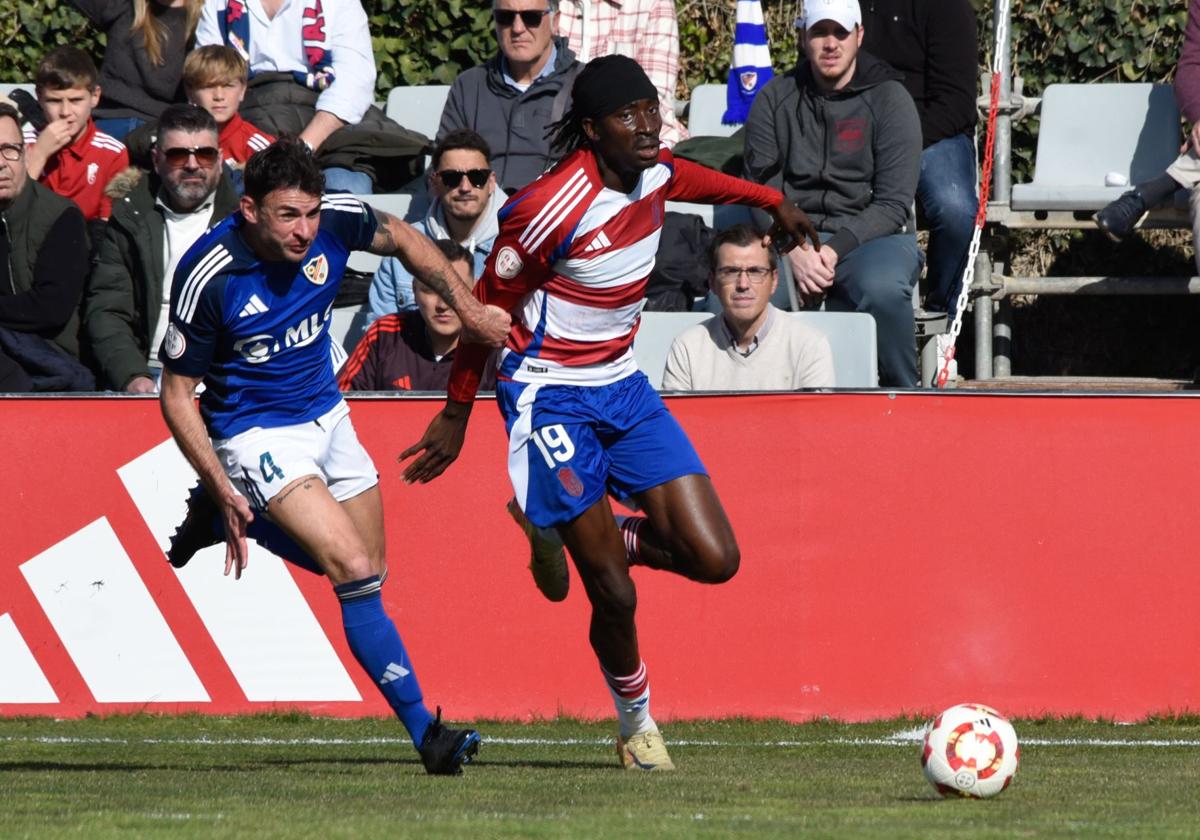 Eghosa, en un partido con el Recreativo Granada.