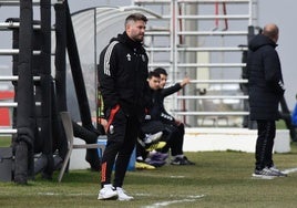 Jon Erice, durante un partido del Recreativo Granada.