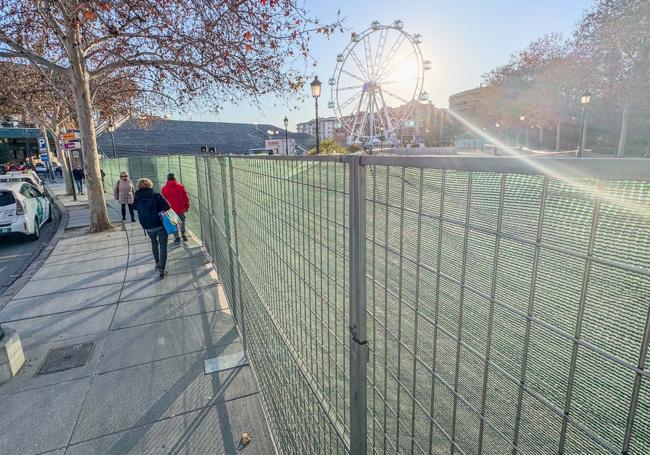 Explanada del Palacio de Congresos, cerrada para la ocasión.