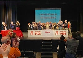 Entrena llama a abordar el nuevo ciclo político con «unidad, responsabilidad y generosidad» en el PSOE de Granada