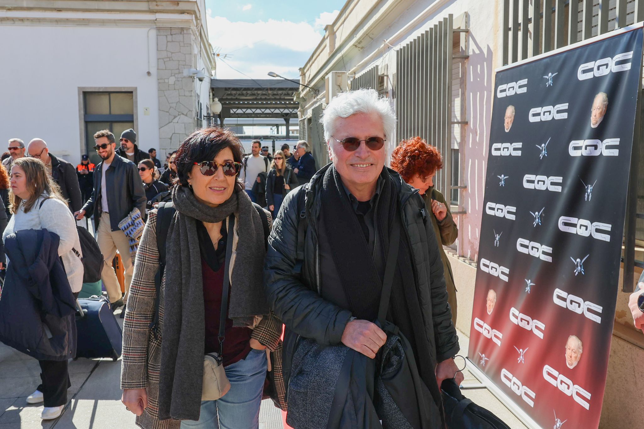 Así ha sido la llegada masiva de famosos a Granada por tierra y aire