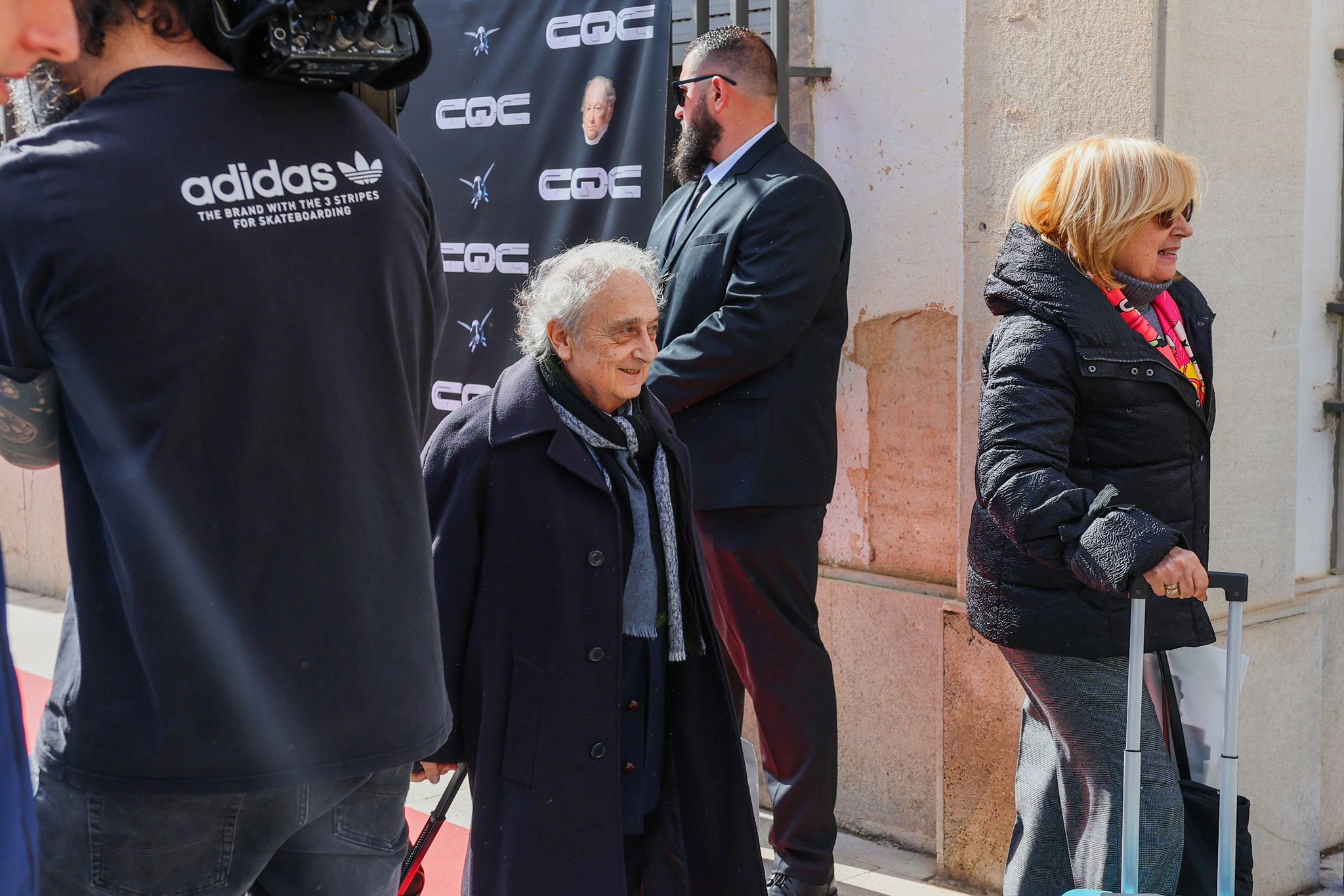 Así ha sido la llegada masiva de famosos a Granada por tierra y aire