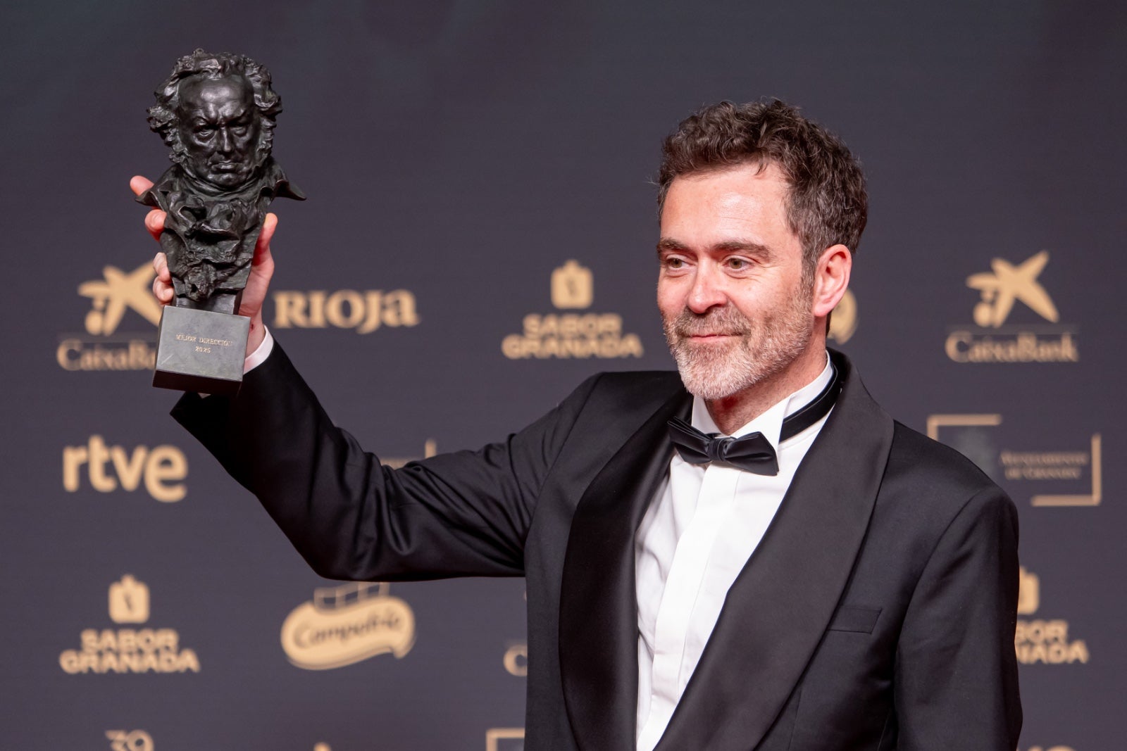 La imágenes más simpáticas de los premiados en el photocall de los Goya