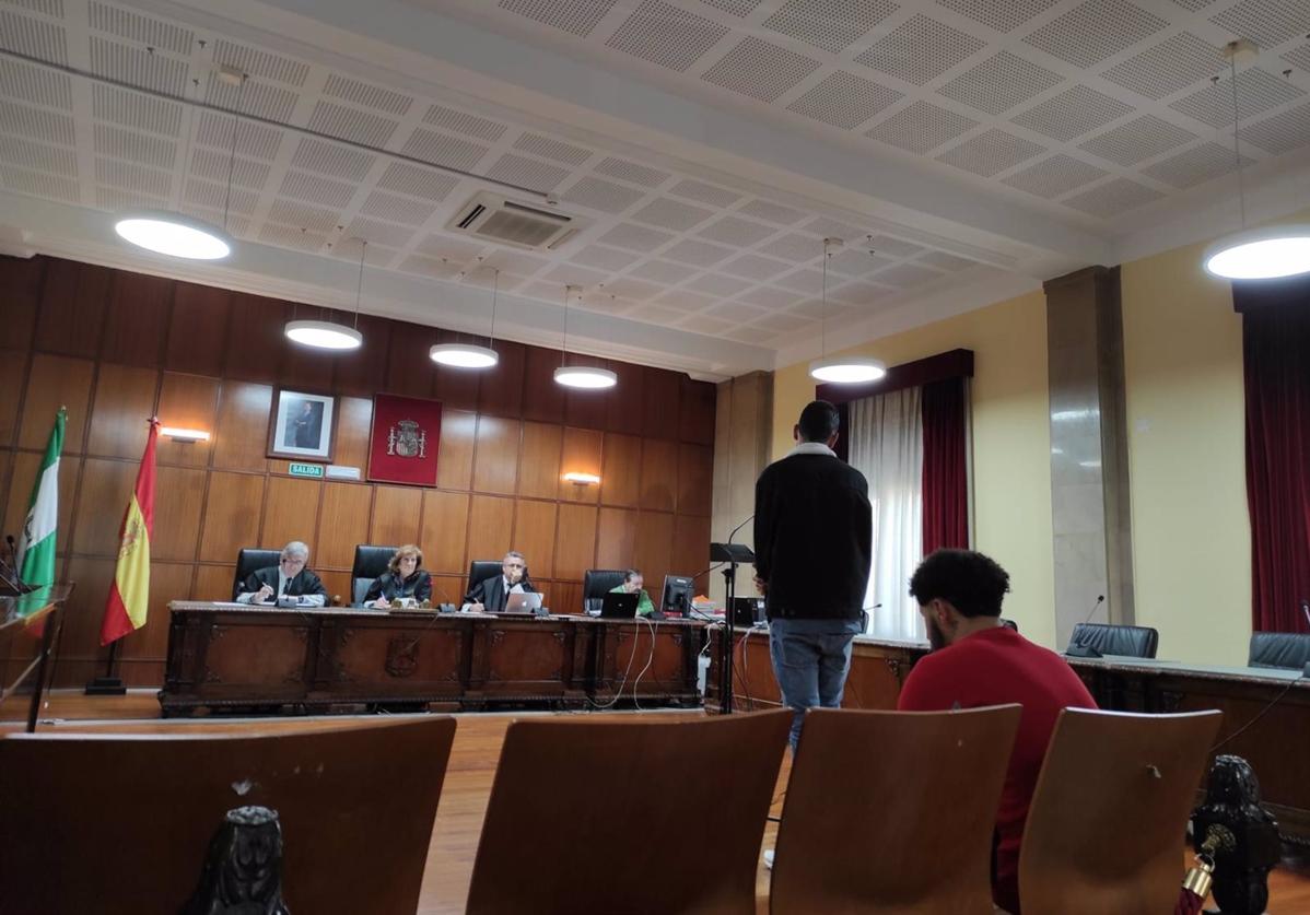 Los dos acusados durante el juicio celebrado en la Audiencia de Jaén.
