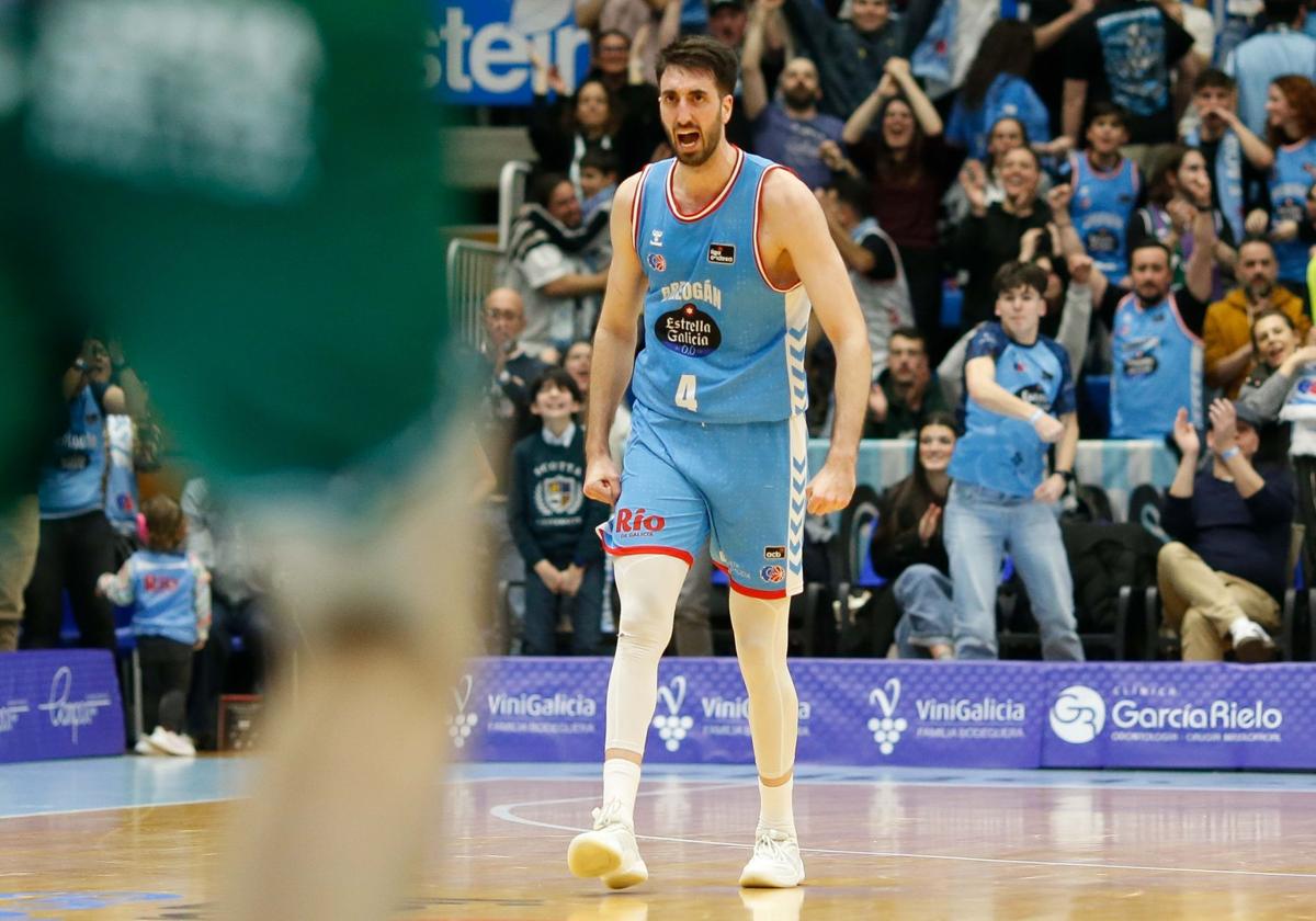 Eric Vilá, capital en la victoria del 'Breo' ante el Unicaja.